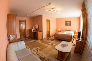 Гостиница Десна Брянск БОЛЬШОЙ (семейный) DBL-6